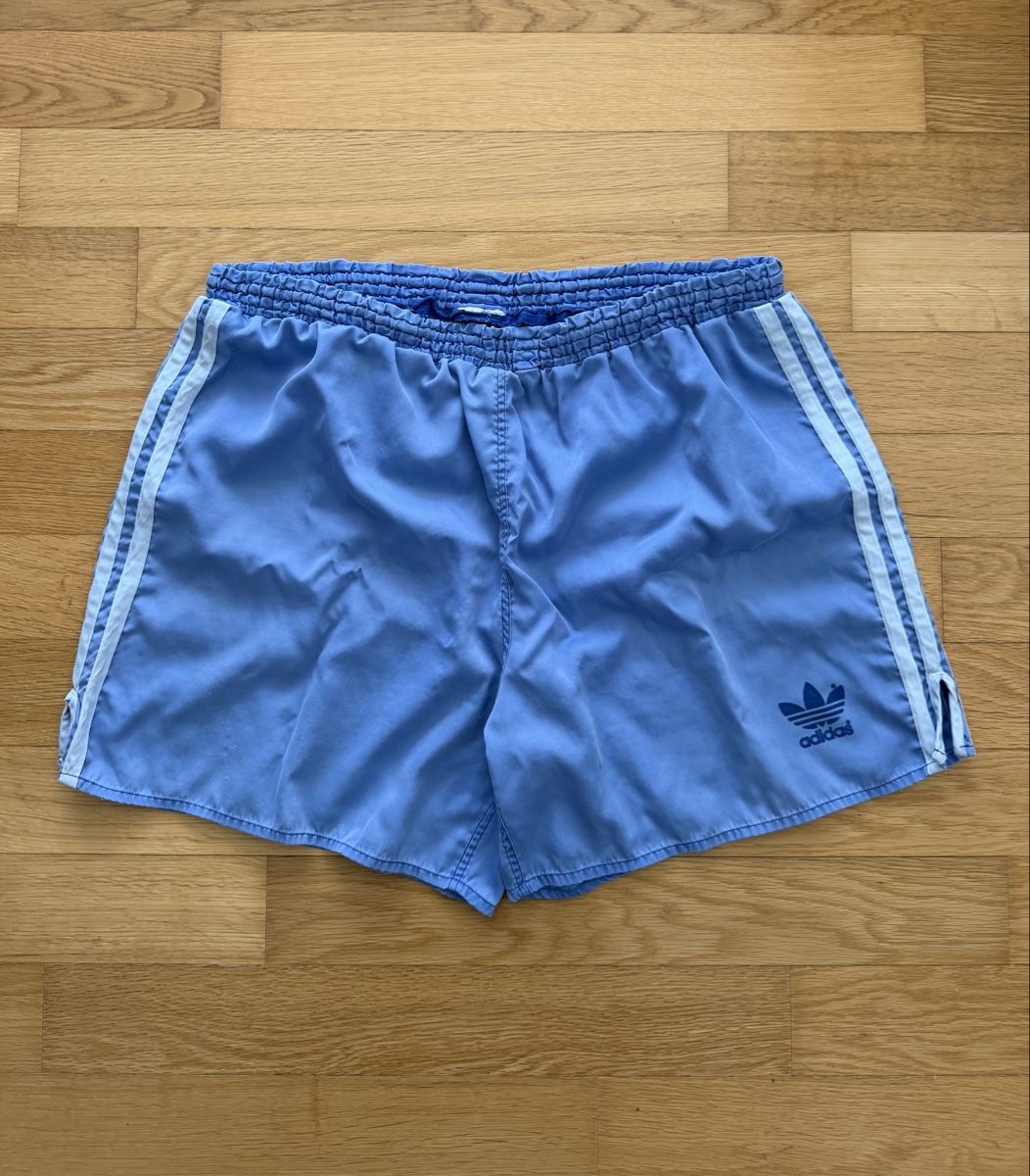 Adidas Hosen: Vintage Adidas 80er Shorts Hellblau Nylon  – Gebraucht aus Füllinsdorf von hae_gt9l