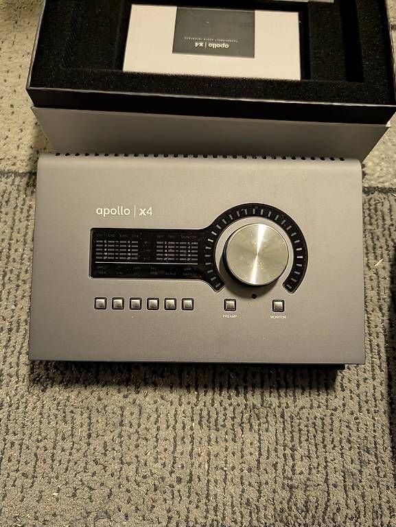 Attrezzatura per studi di registrazione: Universal Audio Apollo X4 – Usato da Zürich venduto da Flvr 1