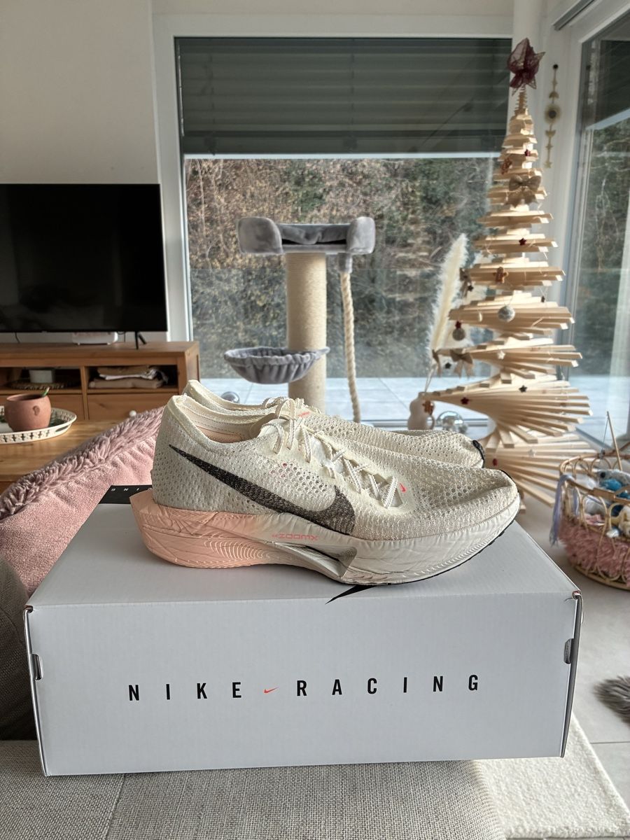 Nike Herrenschuhe: Chaussures de course Nike Vaporfly 3 taille 44 – Gebraucht aus Champlan von YForter