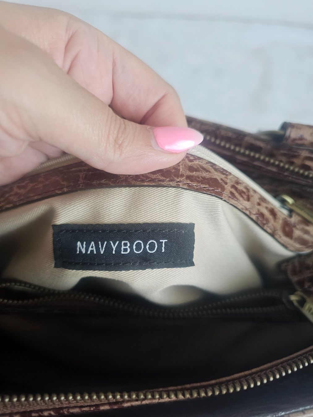 Navyboot Borse da donna: *NAVYBOOT * Original Leder Damen Handtasche – Usato da Bronschhofen venduto da Xena37 8