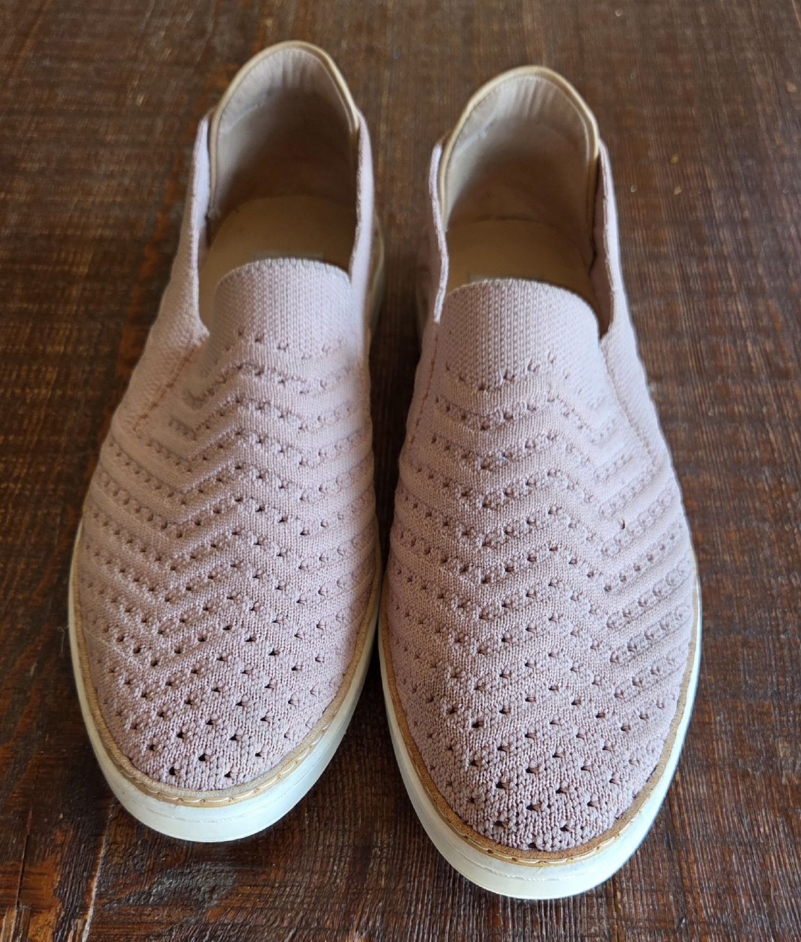 Ugg Damenschuhe: Slipper UGG Gr. 39 – Neu (gemäss Beschreibung) aus Balsthal von Chribo 1