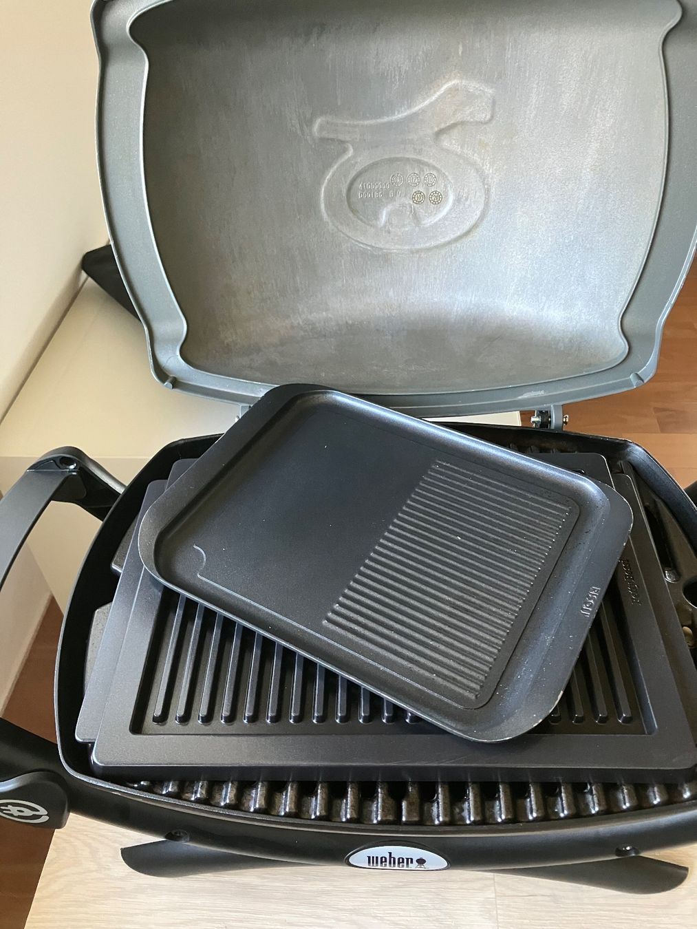 Weber Grills: Weber Elektro-Tisch Grill – Neu (gemäss Beschreibung) aus Eschlikon TG von Atiz0 5
