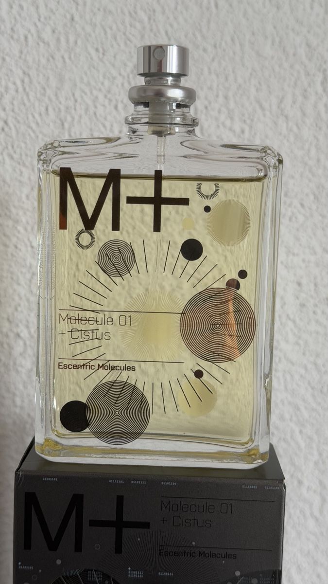 Profumi & Eau de Toilette: Escentric Molecules M+ Molecule 01 + Cistus Parfum 100ml – Usato da Sursee venduto da nst_czk2 2