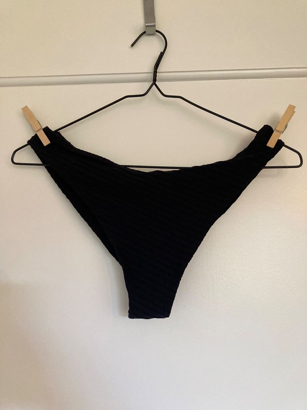 Calzedonia Maillots de bain & Bikinis: Schwarze Bikinohose – D'occasion à Zürich par vesieber
