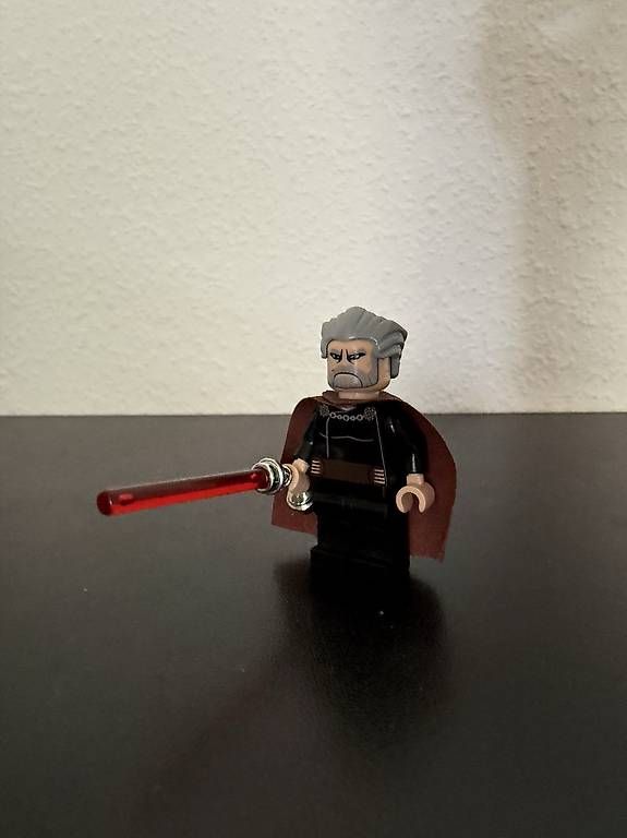 Lego Statuette: LEGO Star Wars Count Dooku Minifigur – Usato da Zürich venduto da Liam_Hess 1