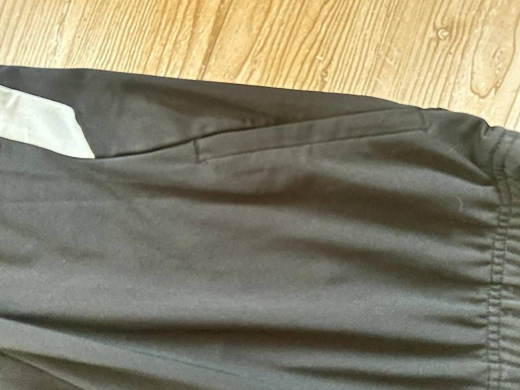 Pantaloni: Kipsta Trainerhose - S – Usato da Wauwil venduto da est_r5td 2
