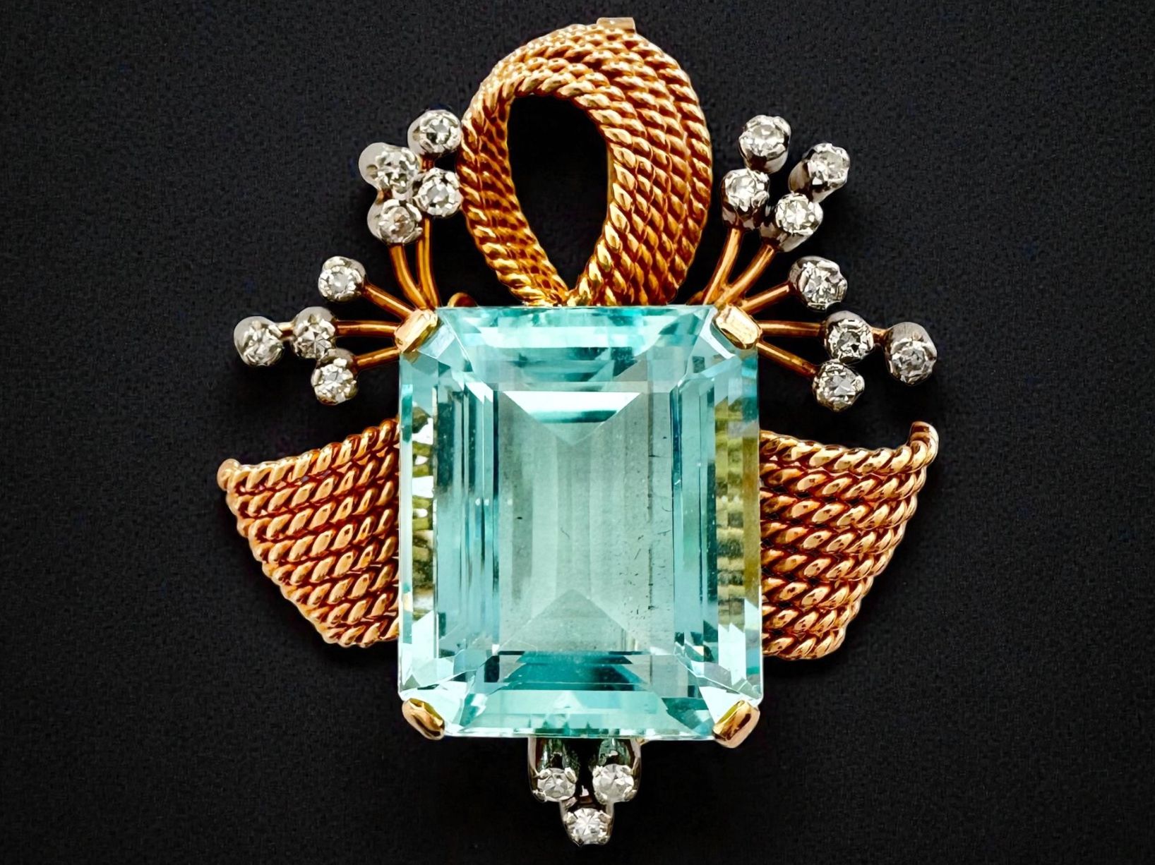 Spille & Fermagli: FRISCHKNECHT, Aquamarin - Diamant - Brosche, ca. 37.8 ct – Usato da Zuzwil SG venduto da artimmo 2