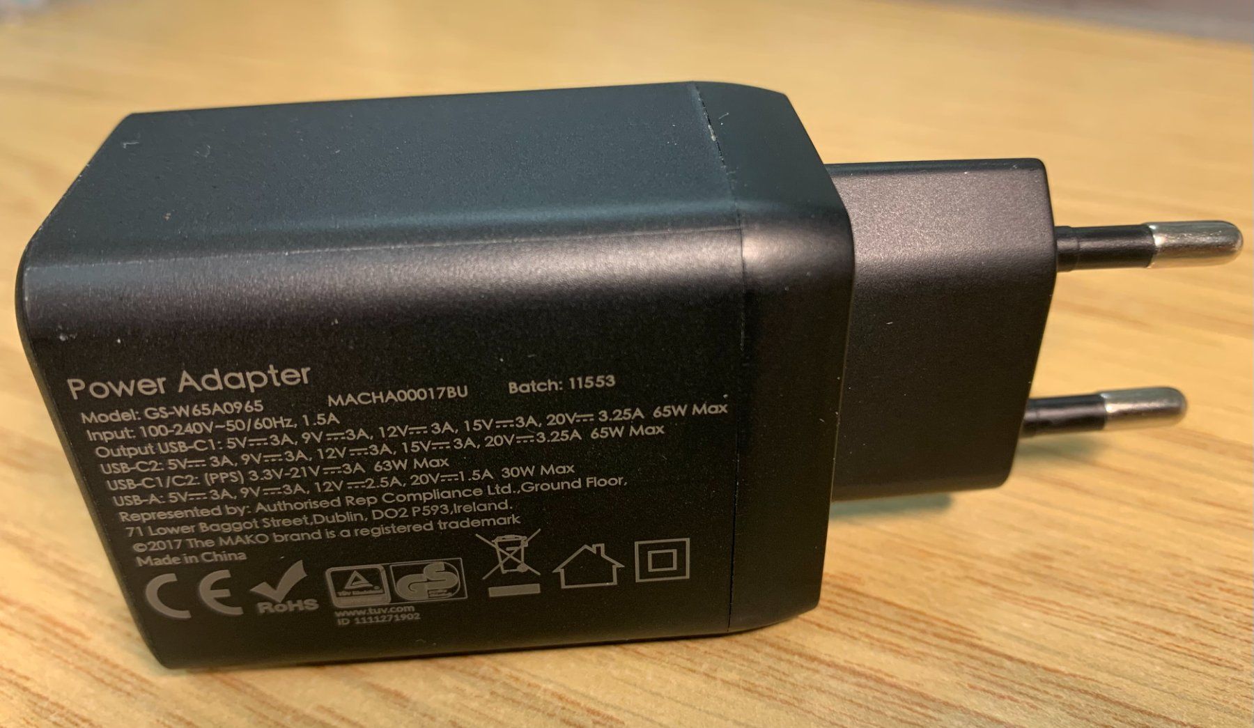 Unità & Adattatore: MAKO - Power Lade-/Adapter 65W - 2xUSB-C & 1xUSB-A – Nuovo e nell'imballaggio originale da Gundetswil venduto da Egro100 3