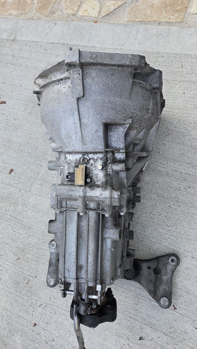 BMW Tutti pezzi di ricambio auto: BMW E87 E90 Getriebe 6 Gang GS6-17DG – Usato da Döttingen venduto da Vutreng43