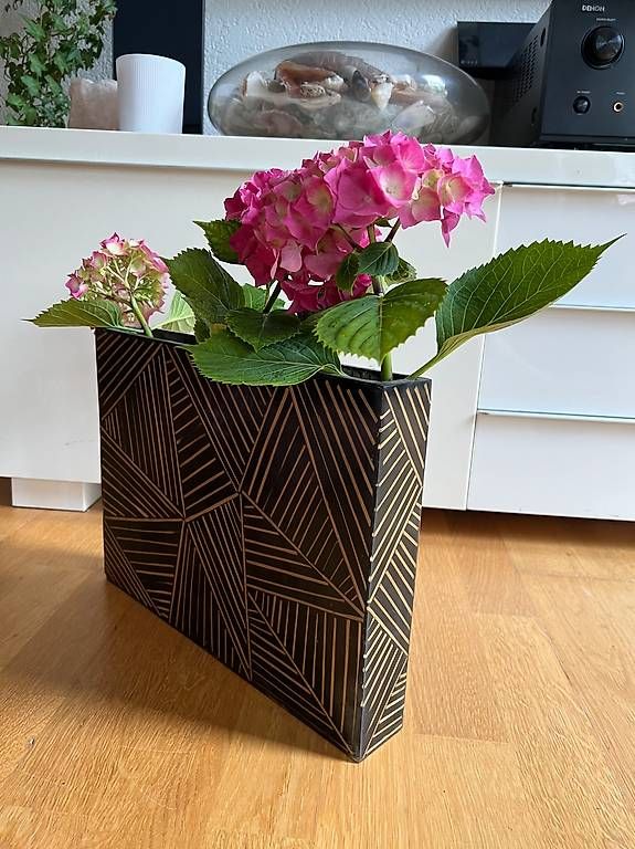 Bicchieri: Exklusive schwere Glas-Blumenvase – Usato da Zürich venduto da Koereli01 1