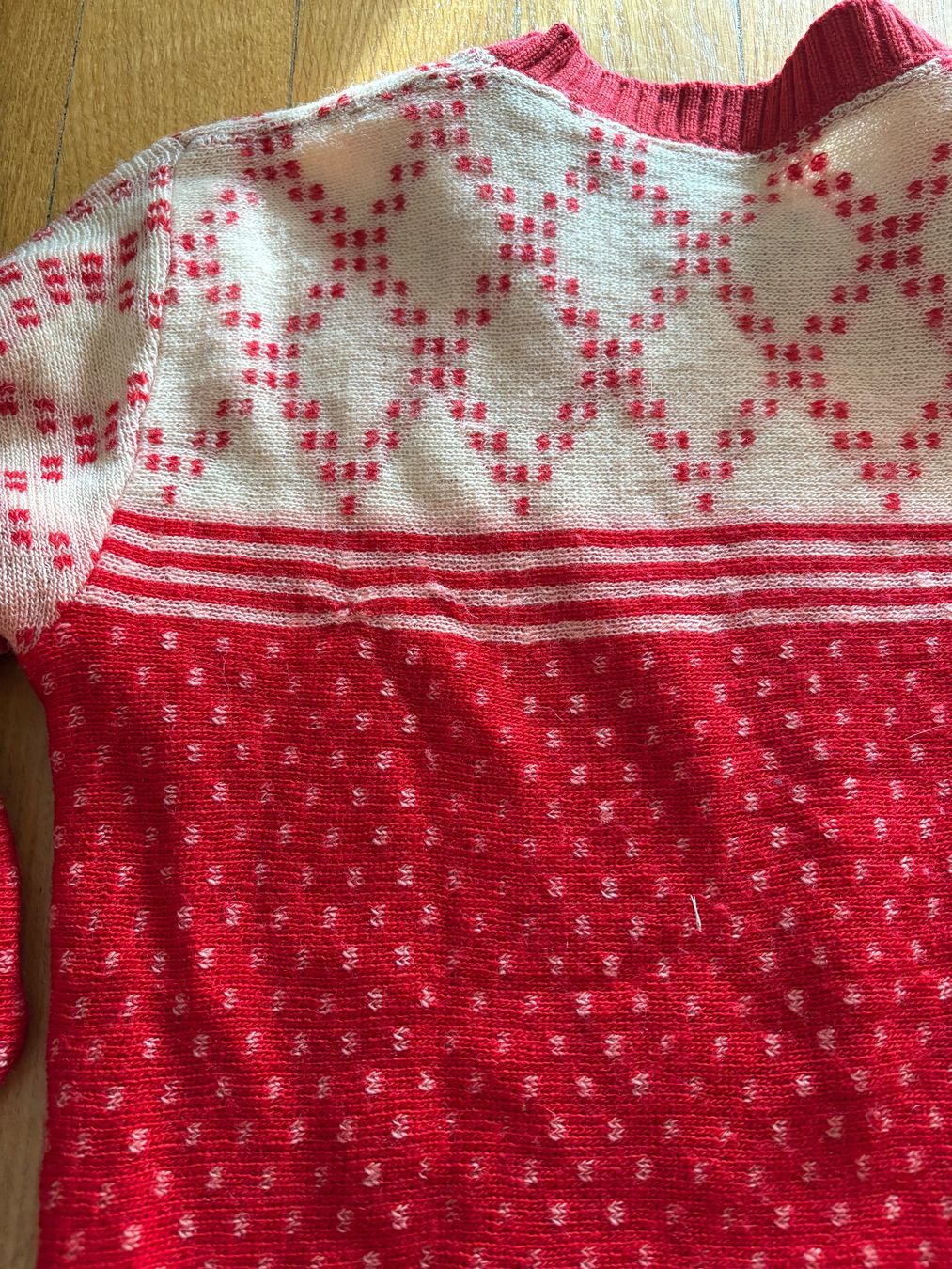 Pullover & Sweatshirts: Wollpullover Norweger Vintage Rot Weiss 38 – Gebraucht aus Zürich von BeLene 1