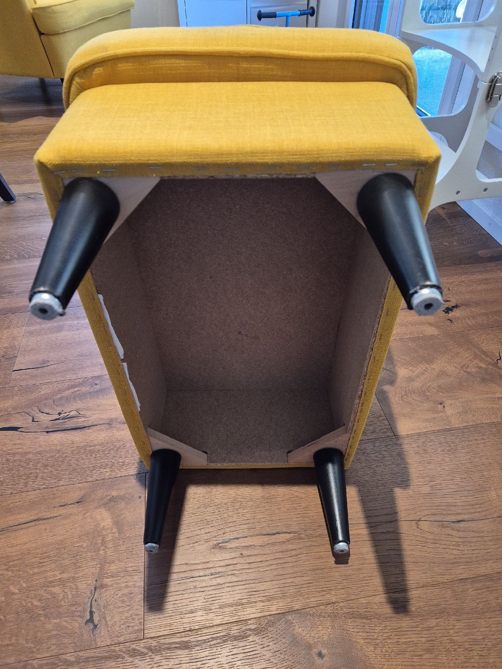 Ikea Poltrone: IKEA STRANDMON Ohrensessel inkl. Hocker – Usato da Thun venduto da tri-tra-trio 7