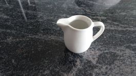 LILIEN PORZELAN  KAFFERAHM  /KRÜGLEIN WEISS  DESINGKLASSIKER