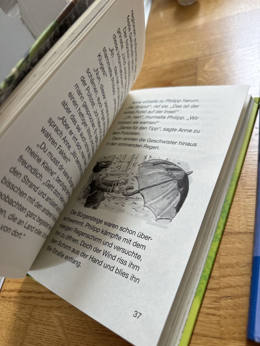 Libri: 4 Bücher Kind/Jugend – Usato da Grenchen venduto da alain77 1