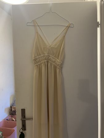 Kleid beige Grösse S mit schönem Rückendetail