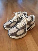 Nike Sneaker Unisex Grösse 43 neuwertiger Zustand