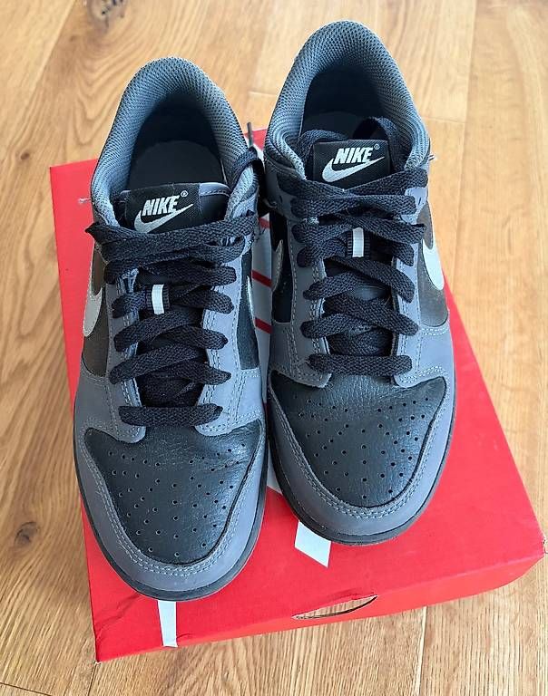 Scarpe da donna: Nike Sneakers Gr. 37.5 – Usato da Oberwil BL venduto da Yara015 1