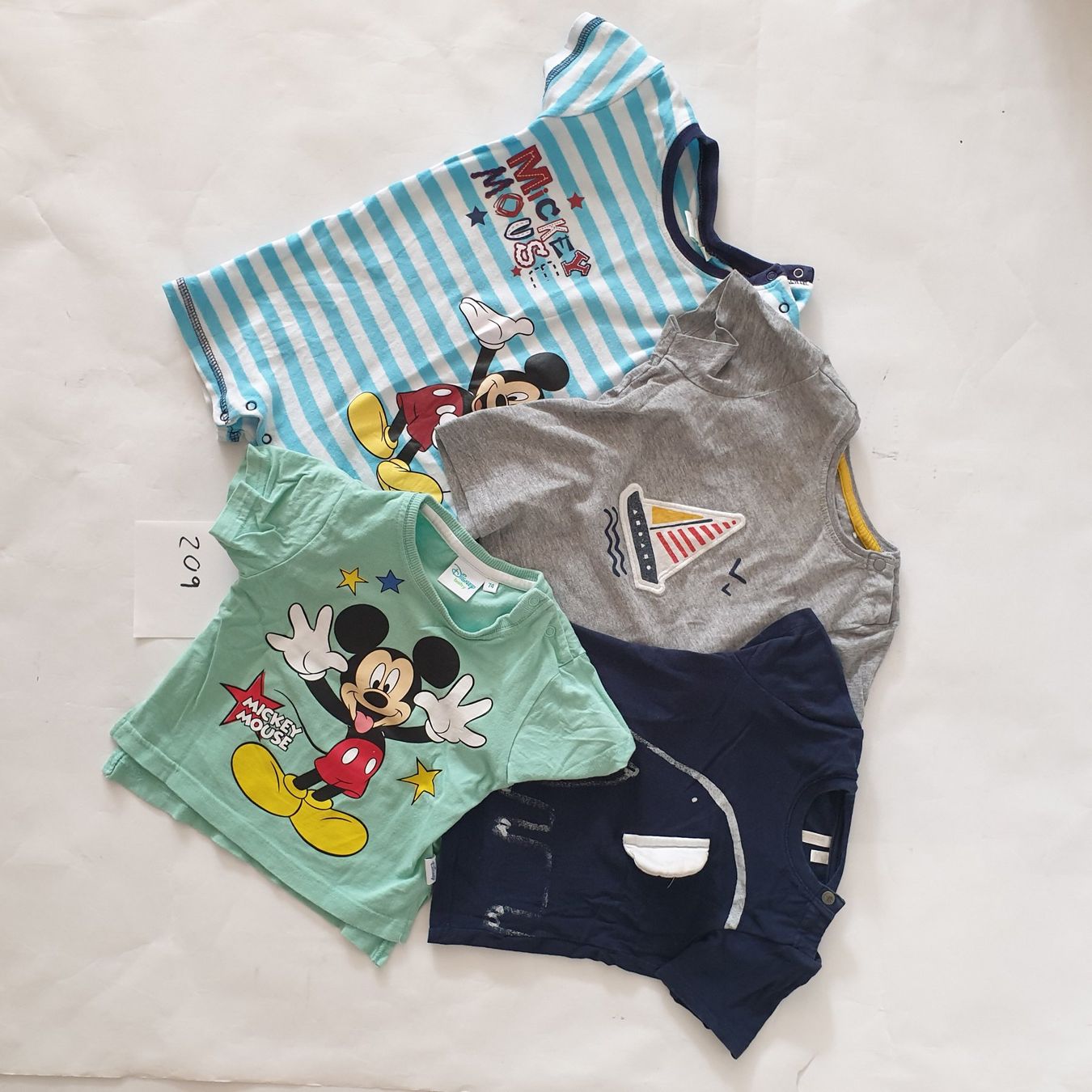 Lotti & Set di vestiti: Kleiderpaket T -Shirt 74 – Usato da Chur venduto da copino