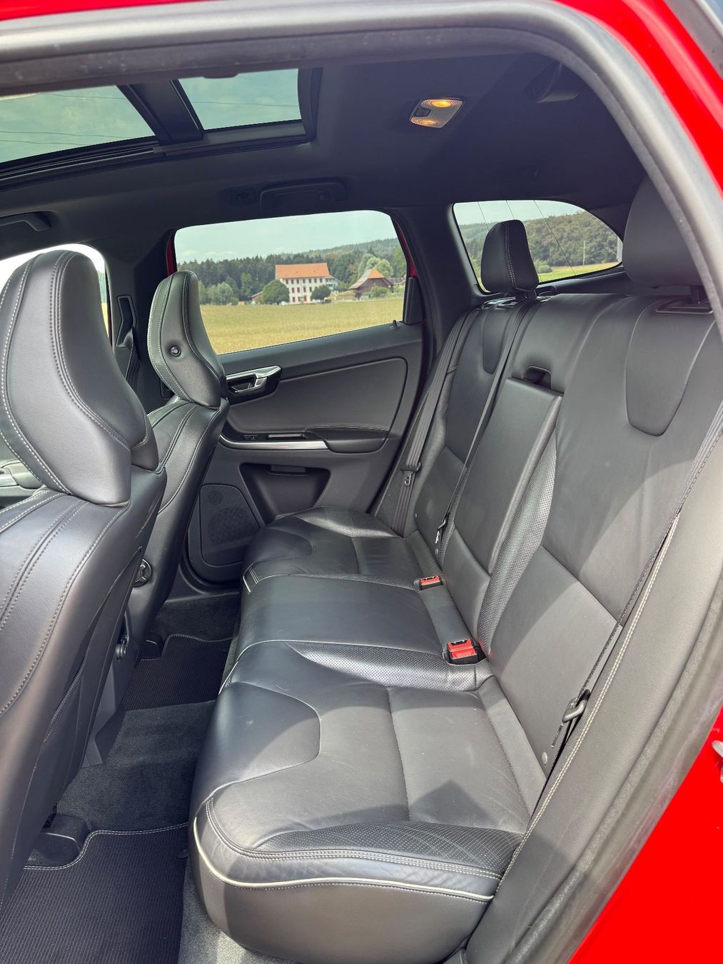 Volvo Autos: Volvo XC60 D5 AWD Summum R-Design – Gebraucht aus Gümligen von Dr_Loci 8