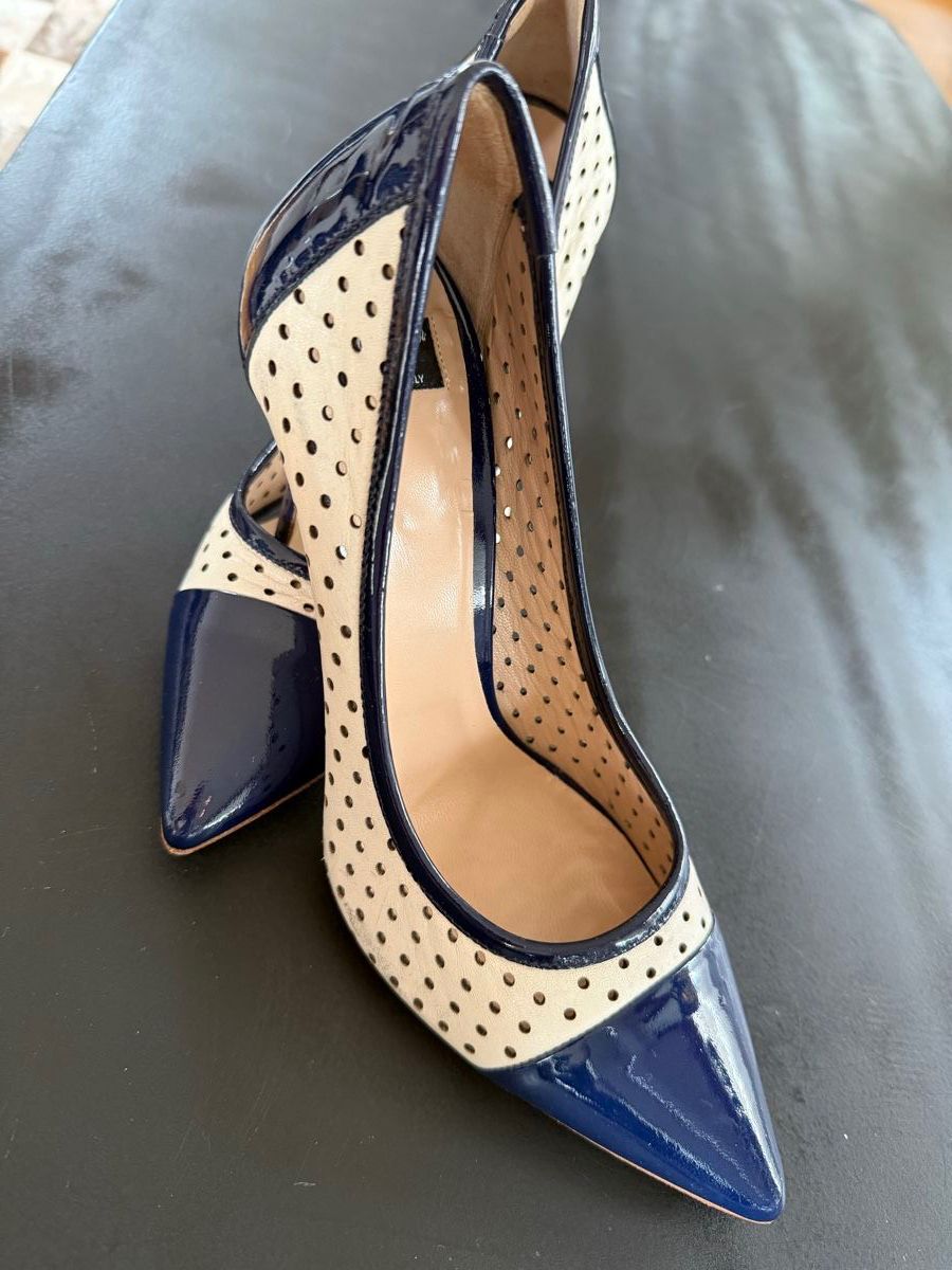 Chaussures femmes: Paire d’escarpins en cuir – Neuf (Voir description) à Vernier par ley_yqh9