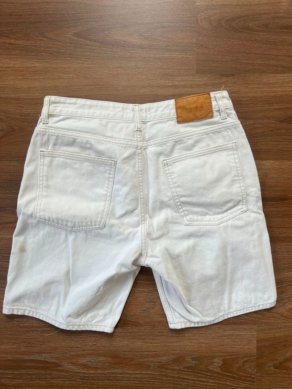 Pull&Bear Jeans: Short Pull & Bear blanc – Usato da Môtiers NE venduto da ElGreco3099 1