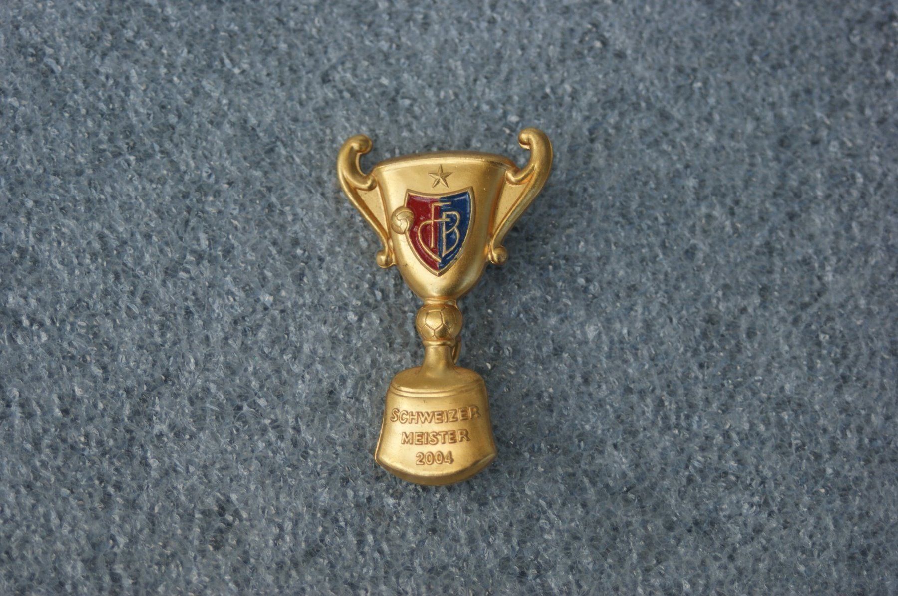FC Basel Placchette & Badge: FC BASEL 2004 - MEISTERPLAKETTE FCB – Usato da Basel venduto da lagavulin02 1