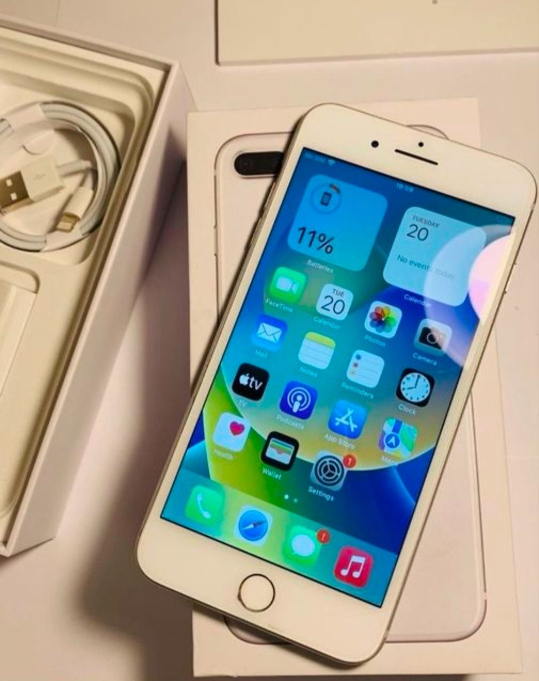 Apple Handys / Smartphones: Iphone 8 Plus (64GB) Akku 100% – Gebraucht aus Luzern von Waince786 2