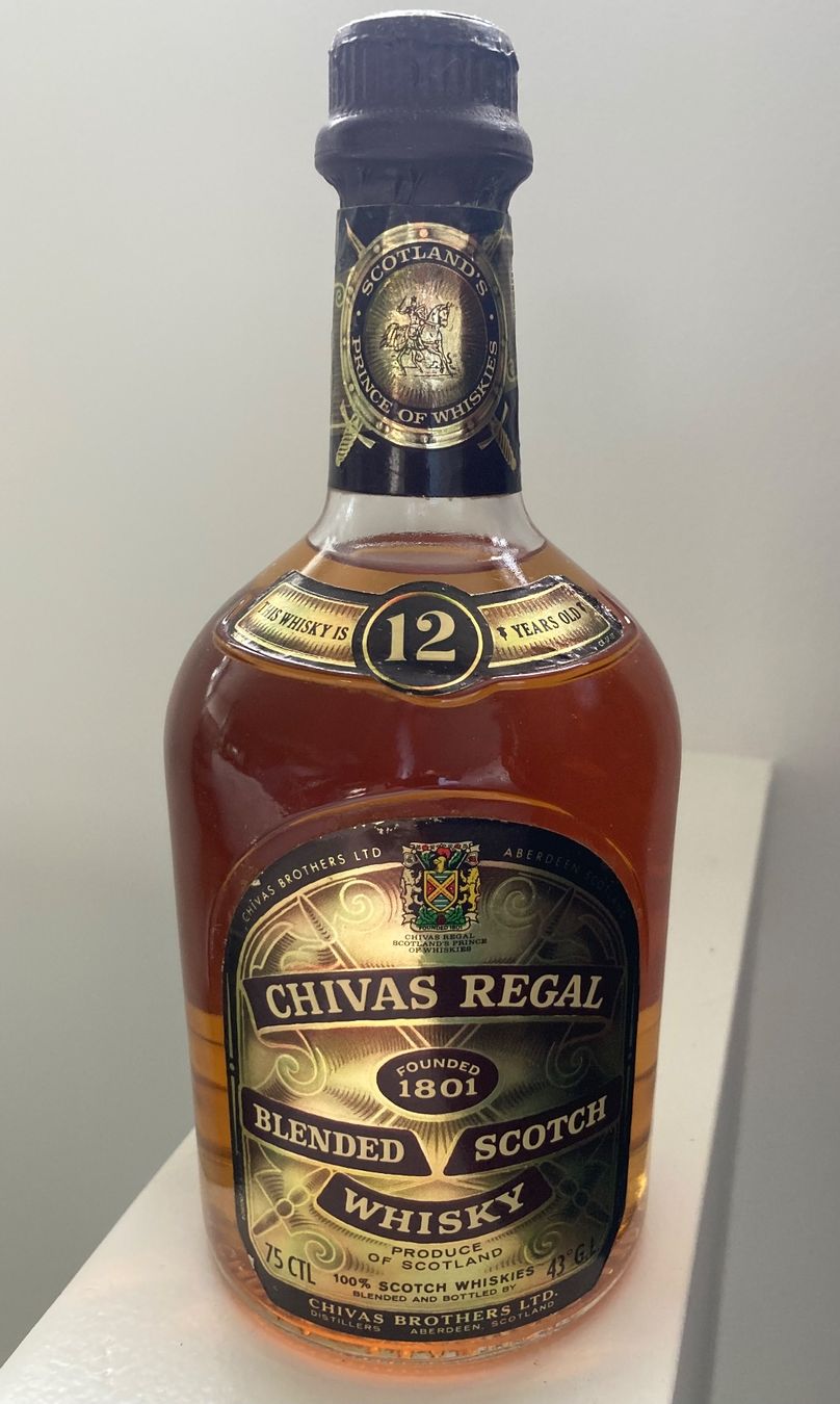 Chivas Regal Bevande alcoliche: Whisky Chivas Regal von ca 1990 – Nuovo (secondo la descrizione) da Roggwil BE venduto da Maui2000