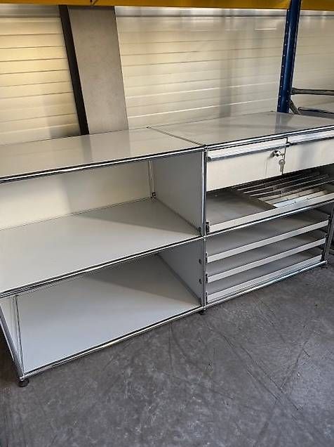 USM Cassettiere: USM Orga Möbel mit Anbau, lichtgrau, gebraucht – Usato da Lenzburg venduto da Buerokonz