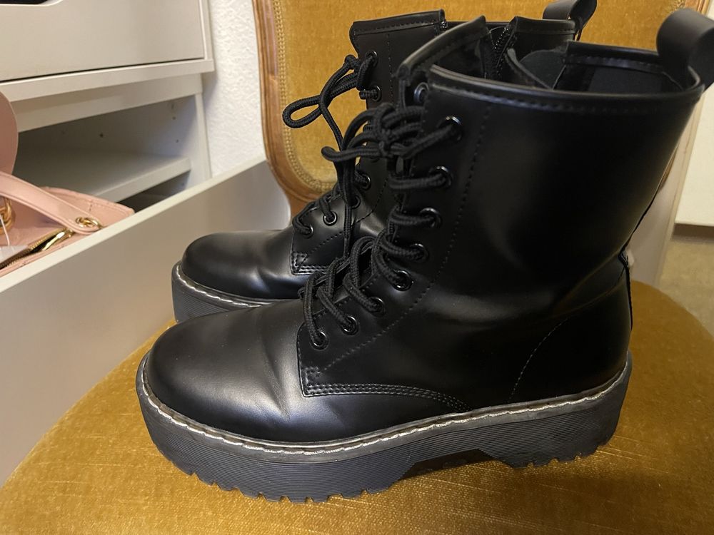 Schwarze Plateau Boots 39-Herbst Trend! 🍂 (Gebraucht) in