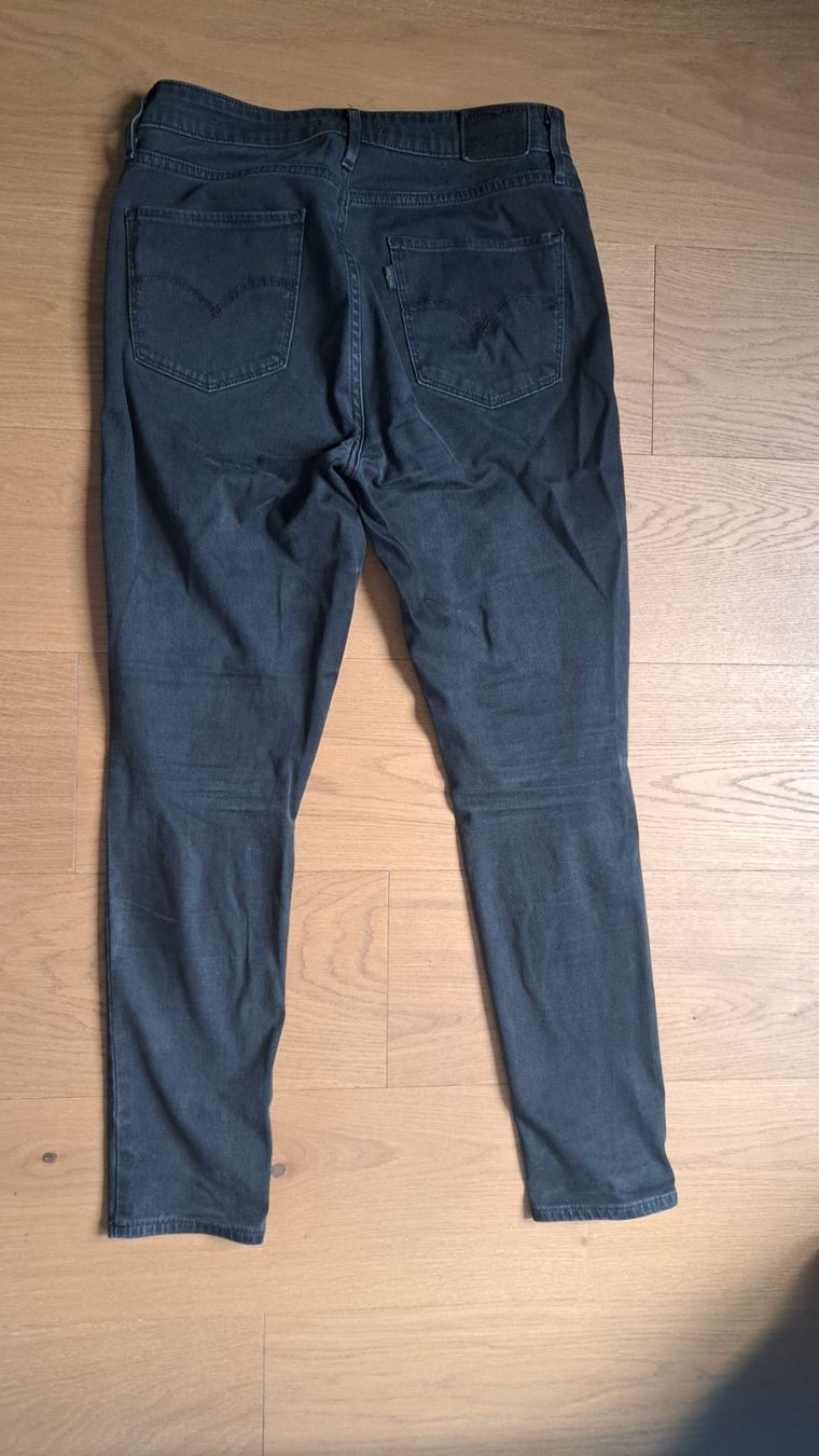 Levi's Jeans: Levi's Jeans scgwarz Grösse 30 – Gebraucht aus Rheinau von Jackandjones01 1