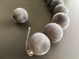 Perle Samt grau    13mm