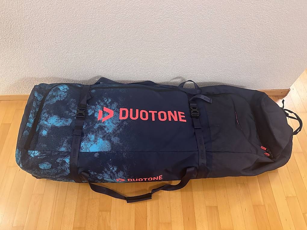 Kite: North / Duotone Kitesurf Set – D'occasion à Pfäffikon SZ par PDW26