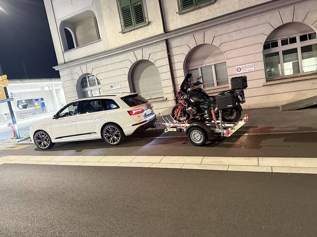 Rimorchi: Vermietung Motorradanhänger – Usato da Siebnen venduto da ala_6lbj 1