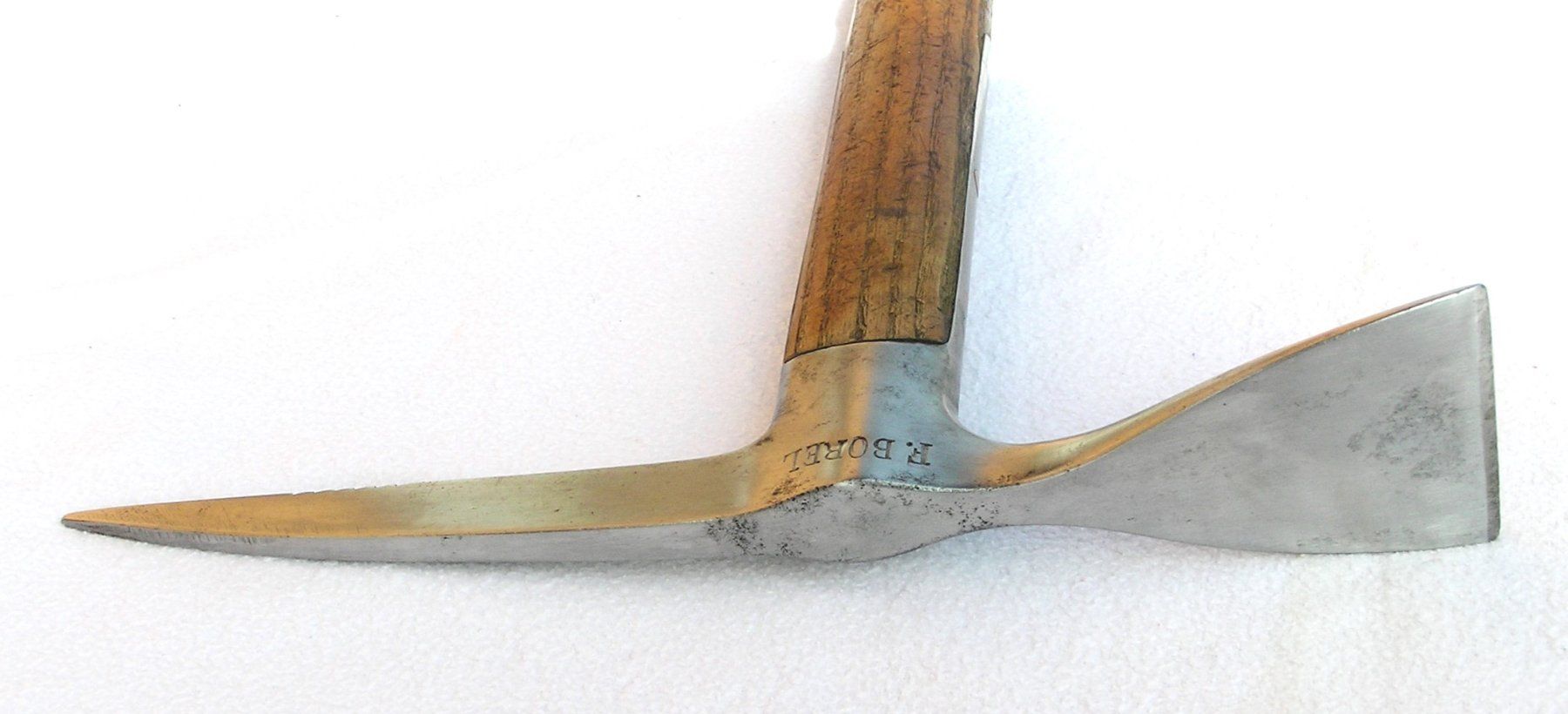 Attrezzatura da arrampicata: ALTER EISPICKEL GLETSCHERPICKEL PIOLET WERKGEN. FULPMES – Usato da Grenchen venduto da Antique-hunter 7