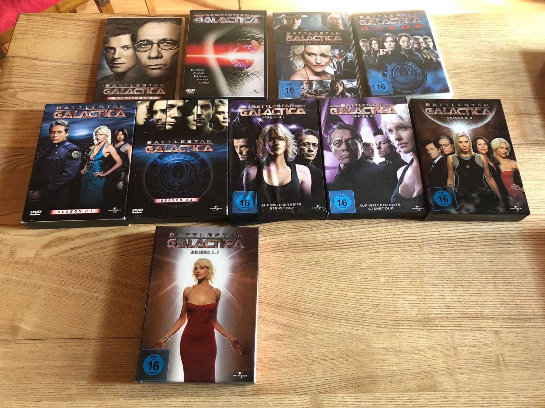 Tutti i DVDs: DVDs Battlestar Galactica diverse Seasons – Usato da Röschenz venduto da Tashroal