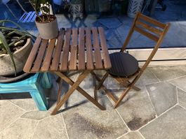 Gartentisch mit Stuhl neuwertig Ikea