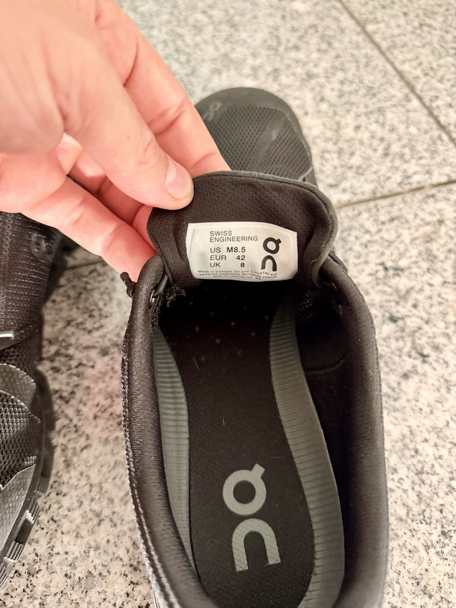 On Scarpe da uomo: ON Schuhe / ON Cloud Black Gr. 42 – Nuovo (secondo la descrizione) da Termen venduto da jentsch81 1