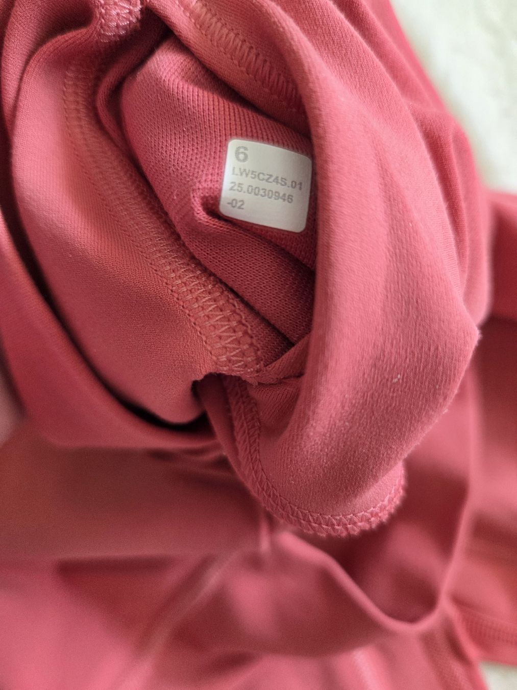 Lululemon Leggings: Lululemon Align Yoga Leggings Grosse 6 – Usato da Walchwil venduto da Petulas 1