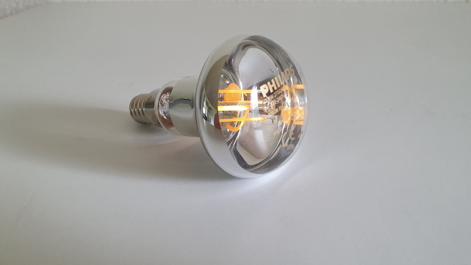 Lampen: Stehlampe mit 2 flexiblen Spot Leuchten – Gebraucht aus Giswil von online-Brockenhaus 7