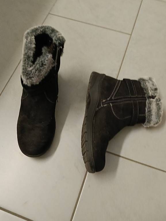 Damenschuhe: Stiefel Gr 39 – Gebraucht aus Rifferswil von sveni10