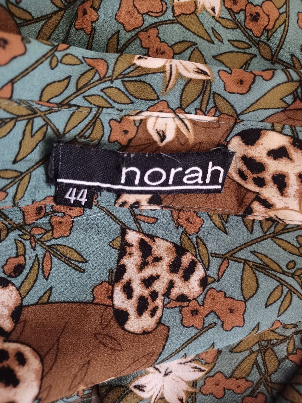 Robes: NORAH Blusenkleid Gr.44 – D'occasion à Luzern par GoSecond 4