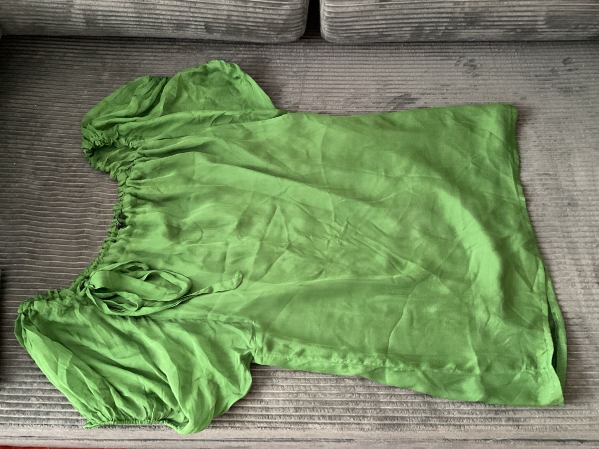 Zara Kleider: Robe soie verte de Zara taille M – Neu (gemäss Beschreibung) aus Düdingen von Yellow