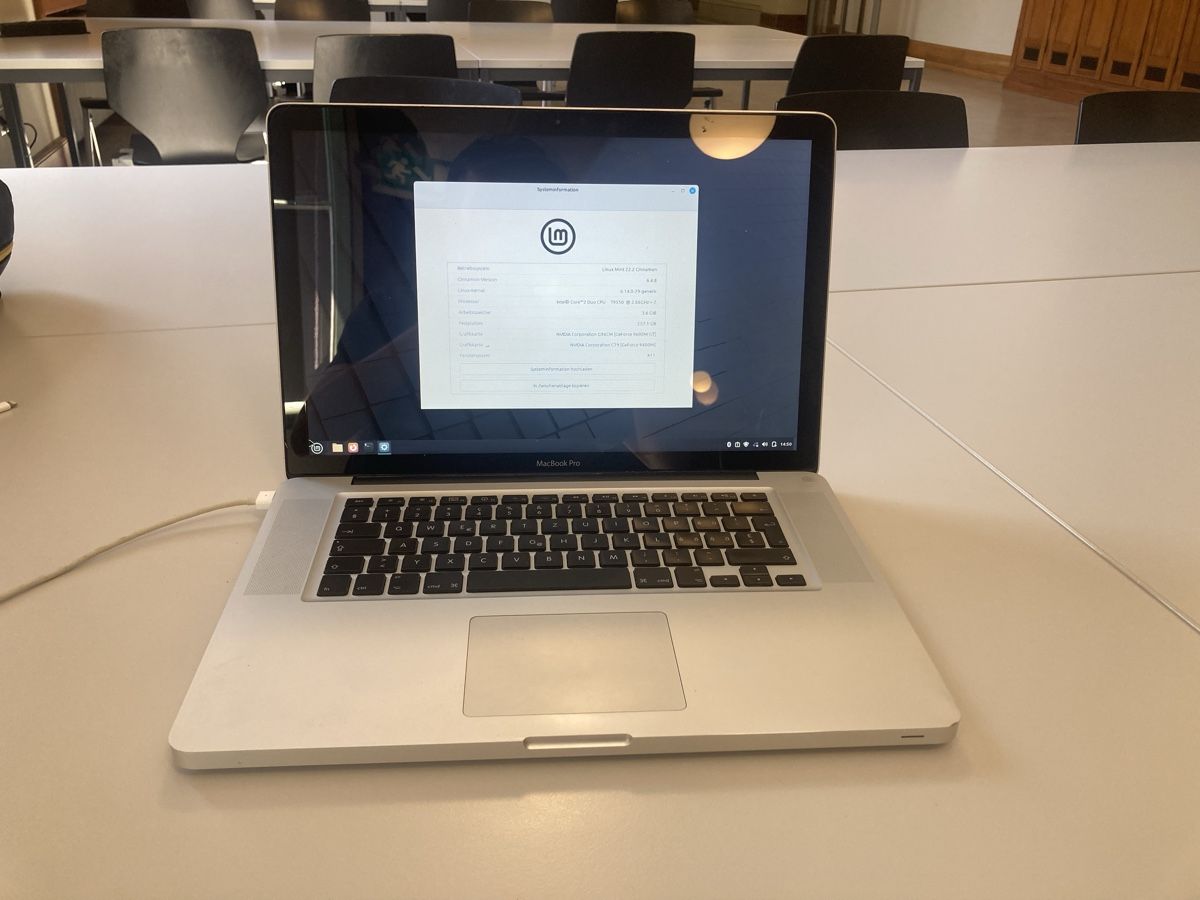 Apple Portables: MacBook Pro 15 Zoll Core2Duo – D'occasion à Flawil par rcnkr
