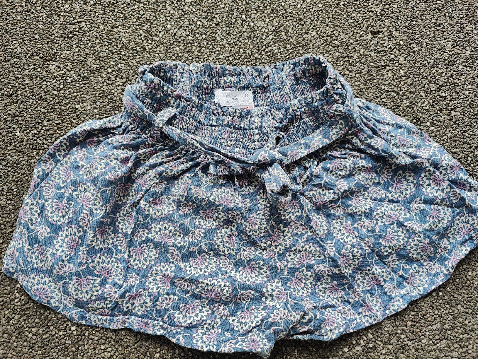 Zara Pantaloni: short Zara Gr. 98 – Usato da Bern venduto da linouma