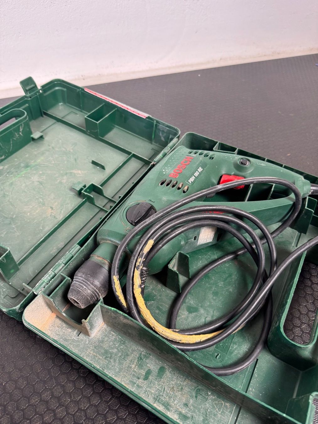 Bosch Trapani: Bosch Bohrhammer PBH 180 RE – Usato da Buchs AG venduto da N-joyEvents 1
