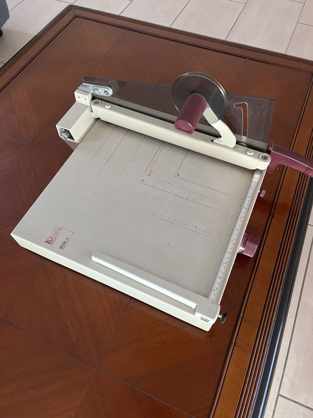 Alle Maschinen: IDEAL 1038 A Schneidemaschine – Gebraucht aus Basel von