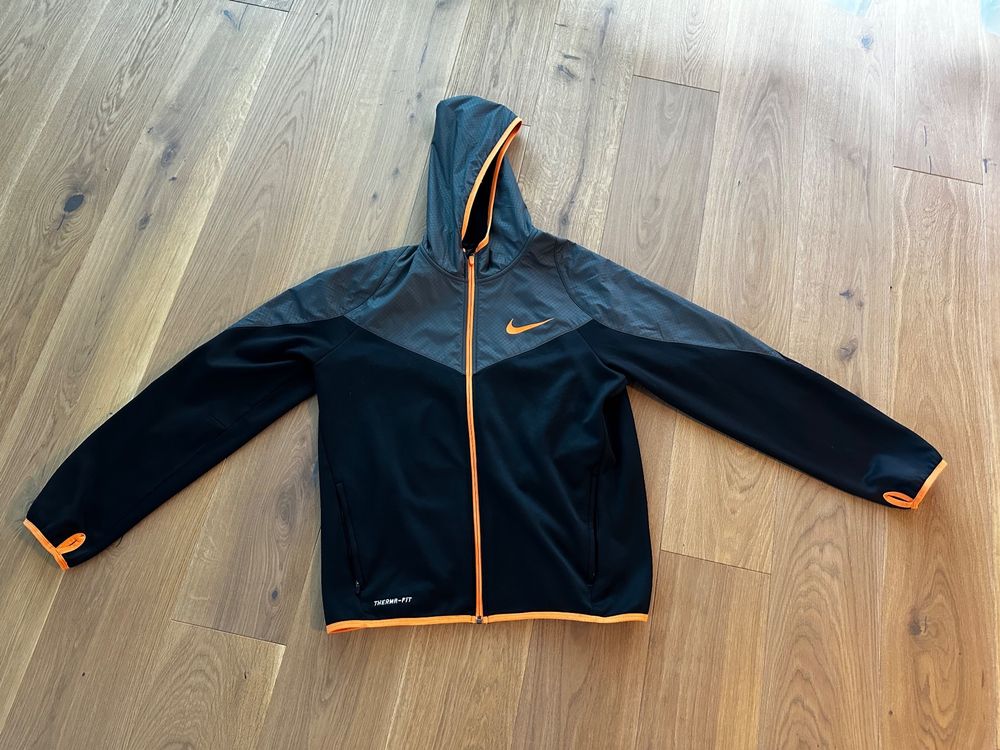 softshell nike