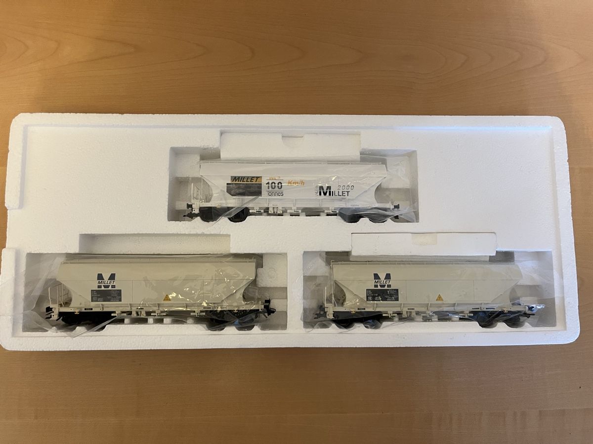 Märklin Modellini di ferrovie: Märklin 46323 - Millet Silowagen-Set – Usato da Rümlang venduto da Snejser