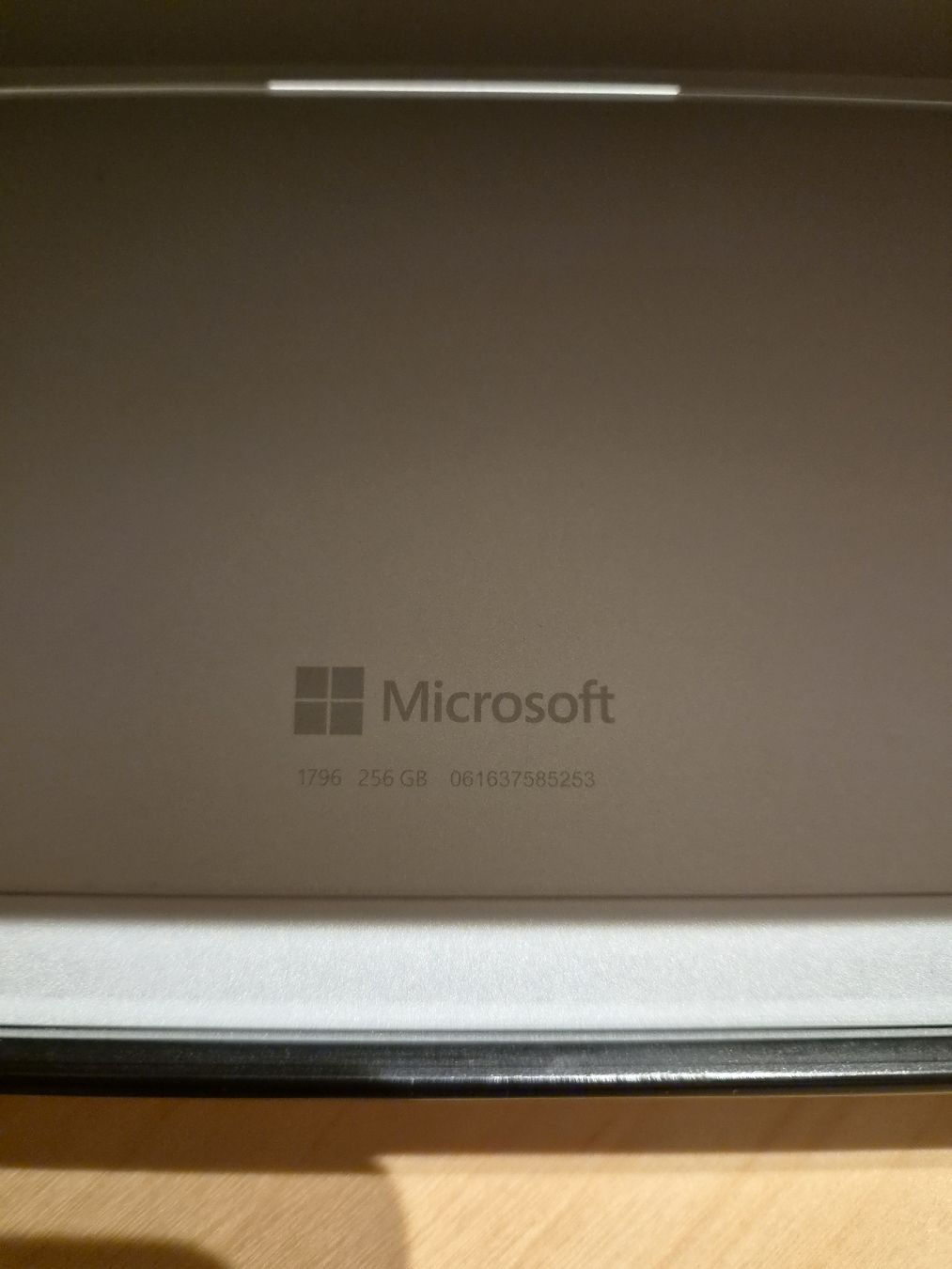Microsoft Notebook: Microsoft Surface Pro 5 256GB – Usato da Stetten SH venduto da rx4 2